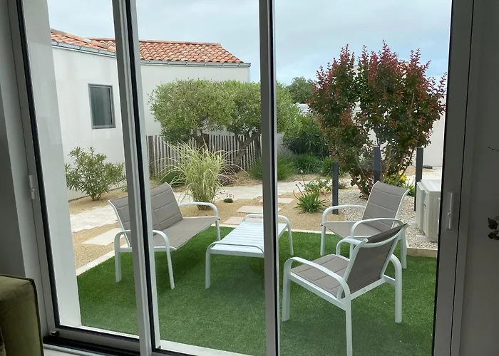 La Petite Maison Zone Coulee Verte Menant A L'ocean Semesterbostad Saint-Gilles-Croix-de-Vie