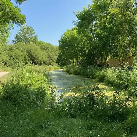 La Petite Maison Zone Coulee Verte Menant A L'ocean Holiday home