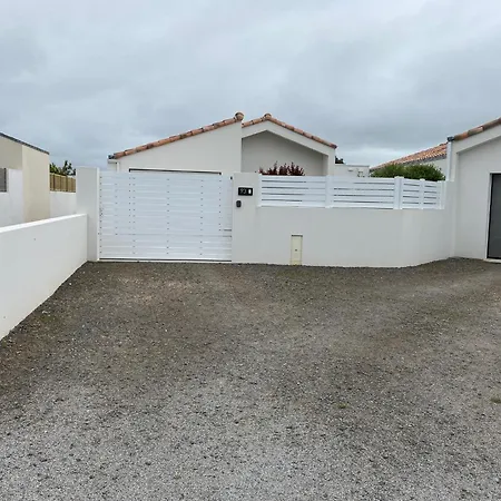 בית נופש La Petite Maison Zone Coulee Verte Menant A L'ocean