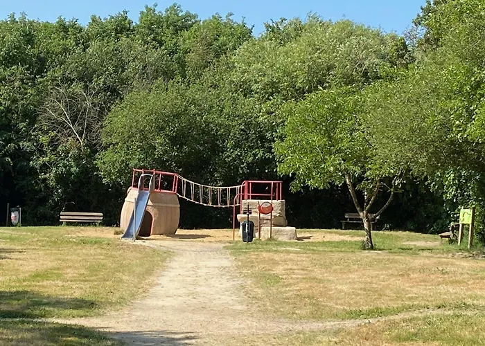 La Petite Maison Zone Coulee Verte Menant A L'ocean بيت للعطل